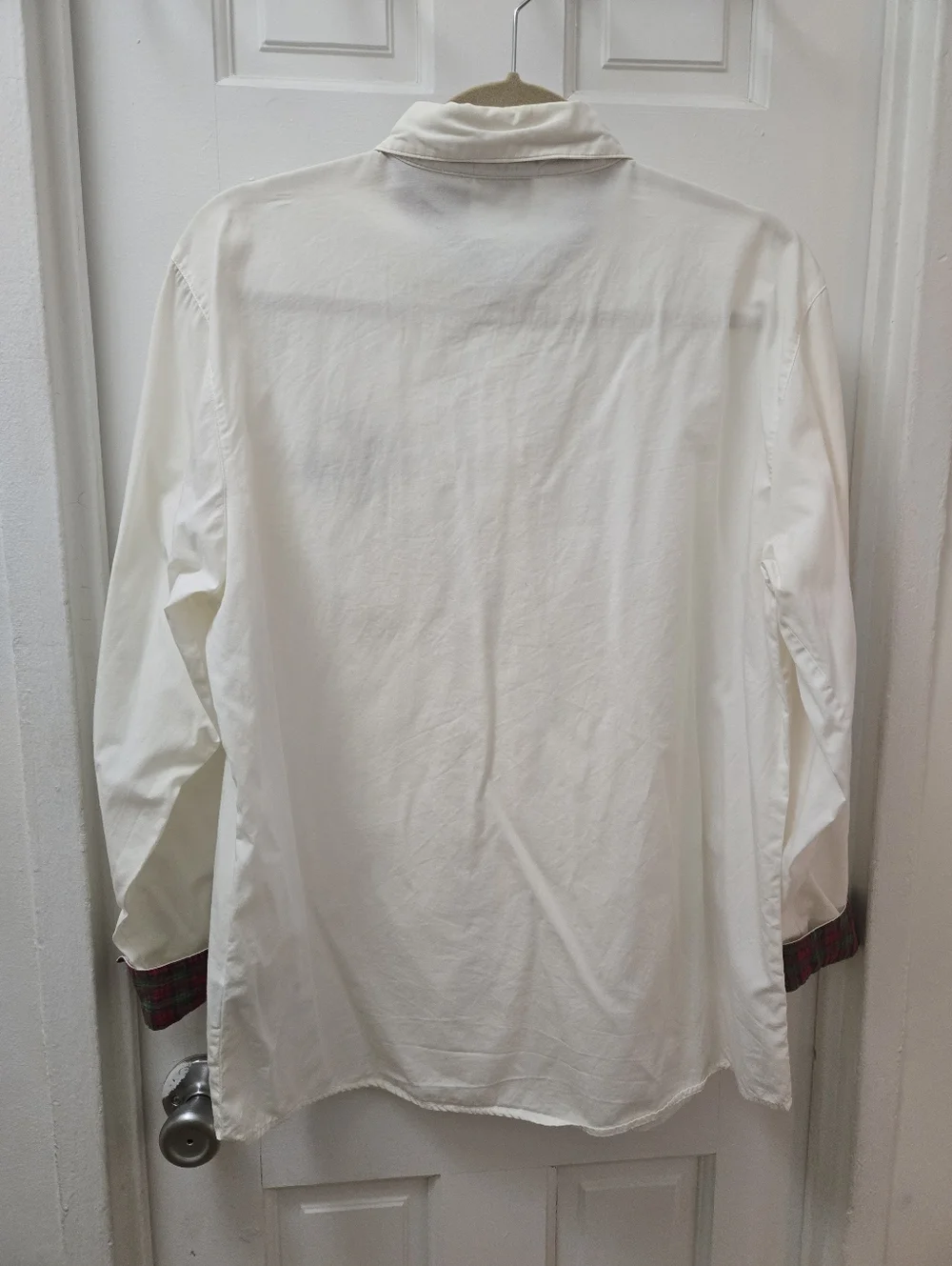 Cabin Creek Vintage White Floral Embroidered Oversized Cotton Button Down Shirt - Picture 4 of 6